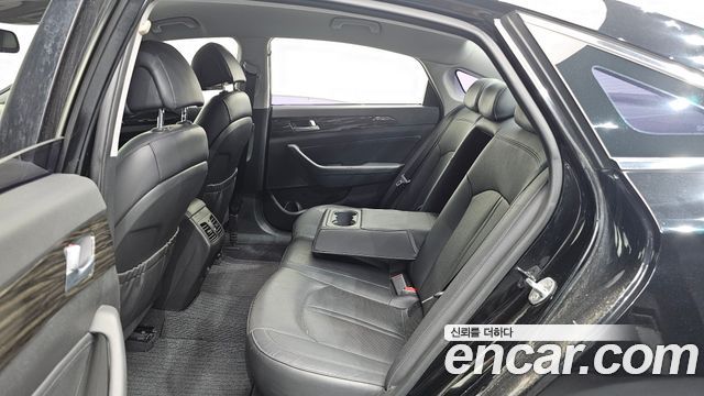Hyundai Sonata (LF) 2.0 Premium 2017 — фото 11
