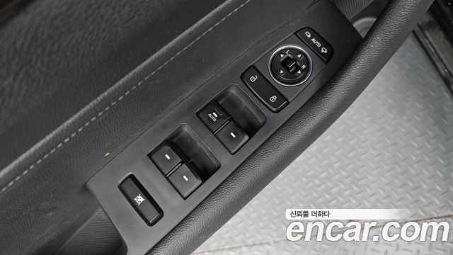 Hyundai Sonata (LF) 2.0 Premium 2017 — фото 12