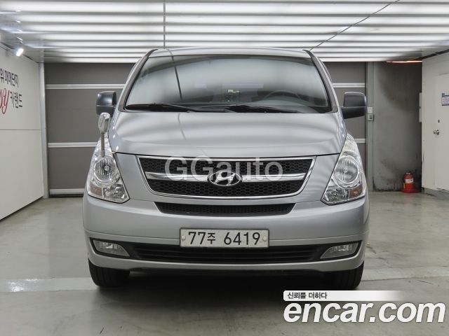 Hyundai Grand Starex 12-Seater Wagon CVX Luxury 2013 — фото 2