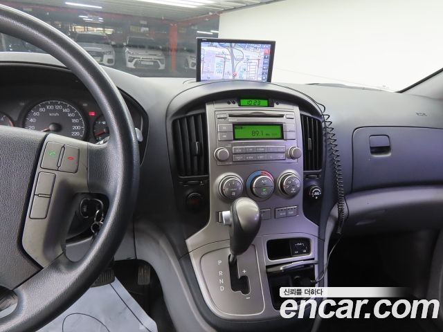 Hyundai Grand Starex 12-Seater Wagon CVX Luxury 2013 — фото 15