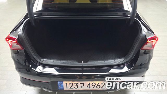 Kia K5 (III) 2.0 Prestige 2022 — фото 16