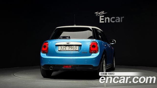 MINI Cooper 5Door Standard 3rd 2015 — фото 4