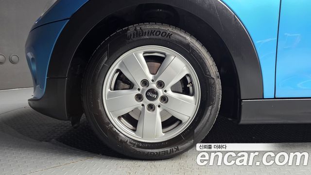 MINI Cooper 5Door Standard 3rd 2015 — фото 5