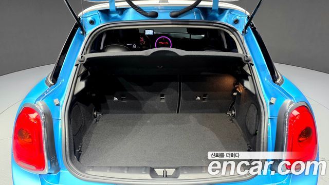 MINI Cooper 5Door Standard 3rd 2015 — фото 20