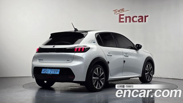 Peugeot e-208 (II) GT 2022 — фото 2