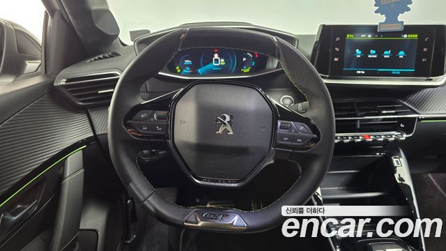 Peugeot e-208 (II) GT 2022 — фото 13