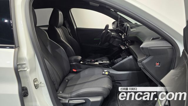 Peugeot e-208 (II) GT 2022 — фото 26