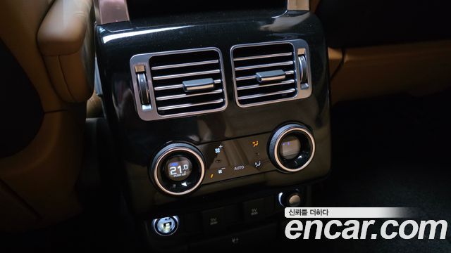 Land Rover Range Rover (IV) 5.0 SC Range Rover Fifty 2021 — фото 16