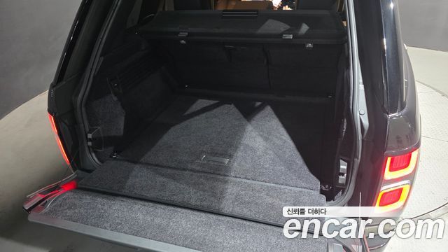 Land Rover Range Rover (IV) 5.0 SC Range Rover Fifty 2021 — фото 31