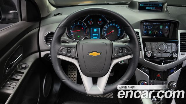 Chevrolet Cruze 1.8 LTZ+ The Perfect Black 2012 — фото 13