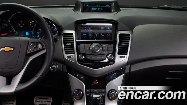 Chevrolet Cruze 1.8 LTZ+ The Perfect Black 2012 — фото 14