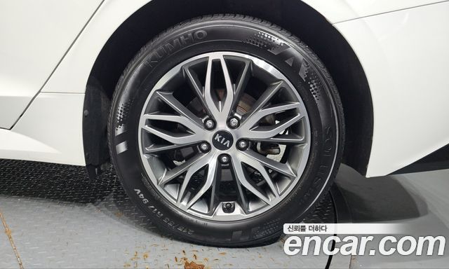 Kia K5 (III) 2.0 Prestige 2021 — фото 21
