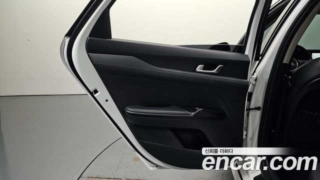 Kia K5 (III) 2.0 Prestige 2021 — фото 25