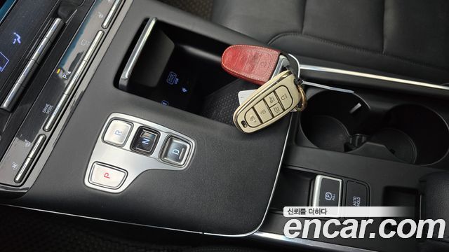 Hyundai Grandeur (IG) 2.5 Premium 2022 — фото 9