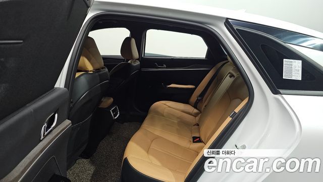 Kia K5 (III) 2.0 Noblesse 2023 — фото 12
