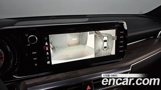 Kia K5 (III) 2.0 Noblesse 2023 — фото 16