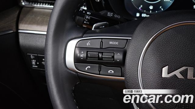 Kia K5 (III) 2.0 Noblesse 2023 — фото 17