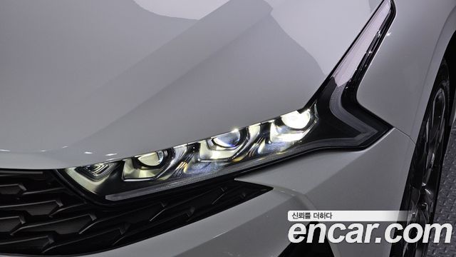 Kia K5 (III) 2.0 Noblesse 2023 — фото 22