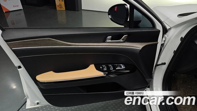 Kia K5 (III) 2.0 Noblesse 2023 — фото 24