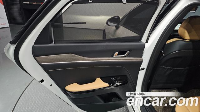Kia K5 (III) 2.0 Noblesse 2023 — фото 25