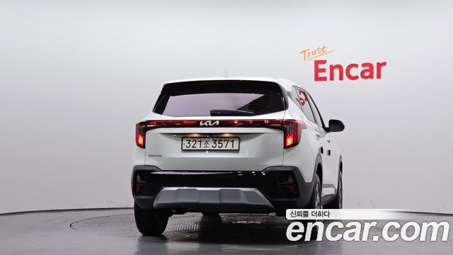 Kia Seltos Gasoline 2.0 2WD Prestige 2023 — фото 4