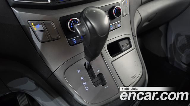 Hyundai Grand Starex Van 3-Seater Smart 2021 — фото 9
