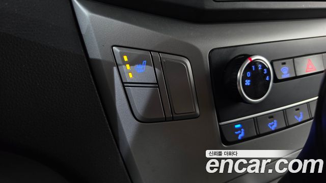 Hyundai Grand Starex Van 3-Seater Smart 2021 — фото 18