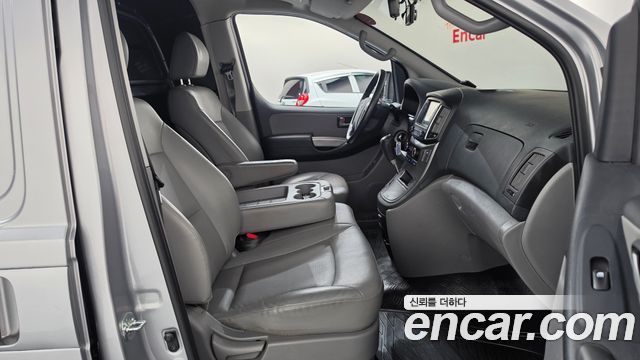 Hyundai Grand Starex Van 3-Seater Smart 2021 — фото 26