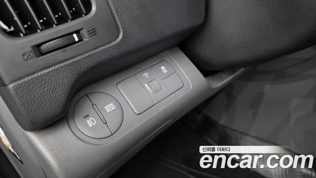 Hyundai Grand Starex Van 3-Seater Smart 2021 — фото 28