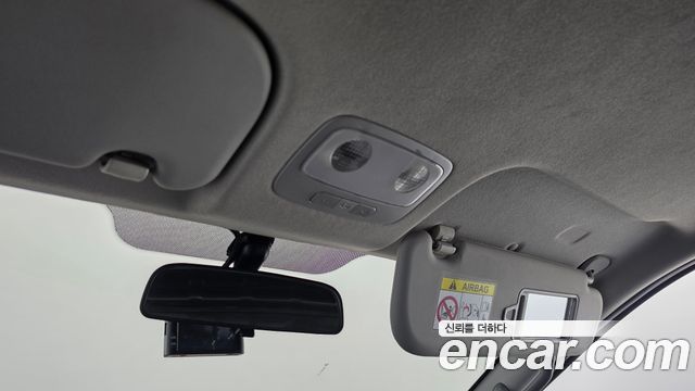 Hyundai Grand Starex Van 3-Seater Smart 2021 — фото 31