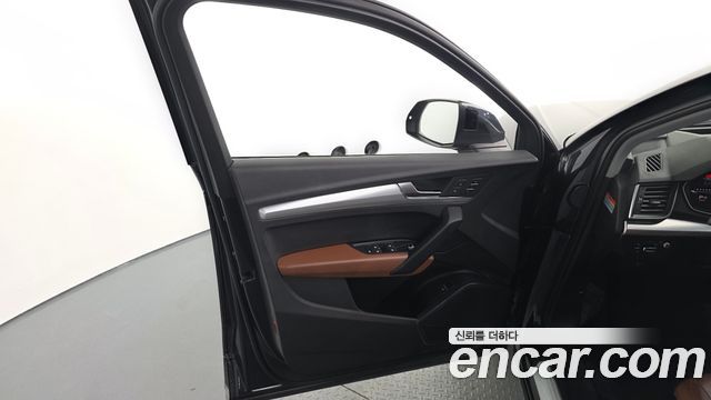 Audi Q5 (FY) 45 TFSI Quattro 2023 — фото 24