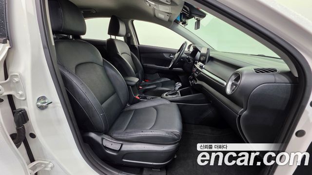 Kia K3 Luxury 2020 — фото 10
