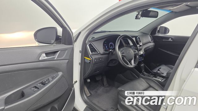 Hyundai Tucson Diesel 2.0 2WD Modern 2018 — фото 10