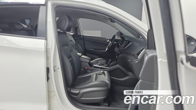 Hyundai Tucson Diesel 2.0 2WD Modern 2018 — фото 11