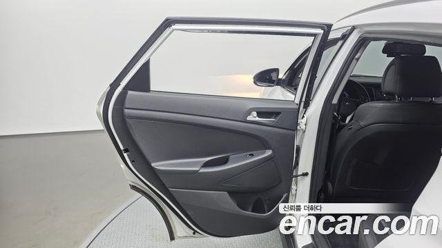 Hyundai Tucson Diesel 2.0 2WD Modern 2018 — фото 25