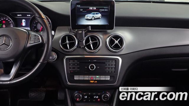 Mercedes-Benz GLA-Class (X156) GLA220 2019 — фото 14