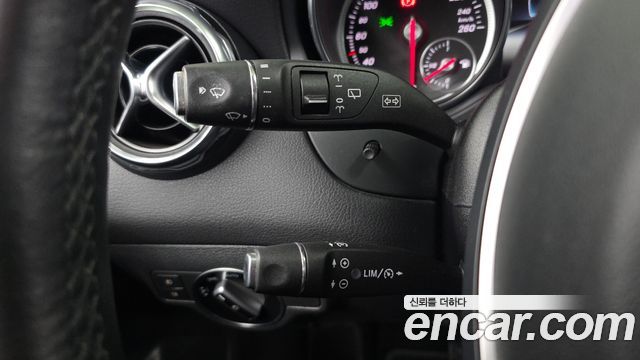 Mercedes-Benz GLA-Class (X156) GLA220 2019 — фото 17