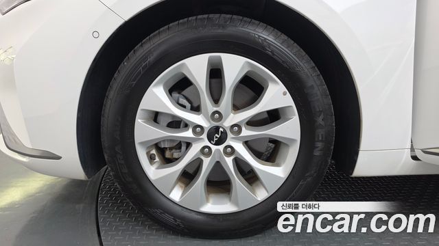 Kia K8 2.5 Gasoline 2WD Noblesse 2024 — фото 5
