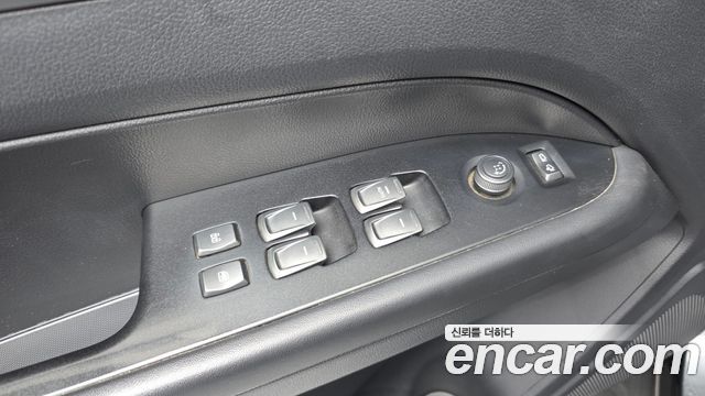 KG Mobility (SsangYong) Rexton Sports Khan Diesel 2.2 4WD Noblesse 2022 — фото 30