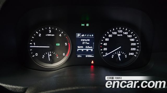 Hyundai Tucson Diesel 2.0 2WD Modern 2016 — фото 8
