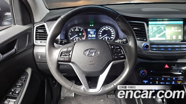 Hyundai Tucson Diesel 2.0 2WD Modern 2016 — фото 13