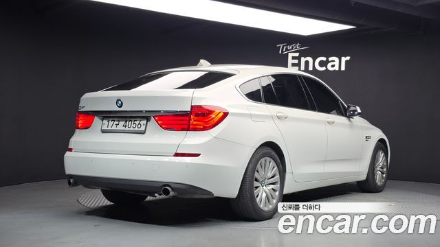BMW 5 Series GT (F07) GT xDrive 2011 — фото 2