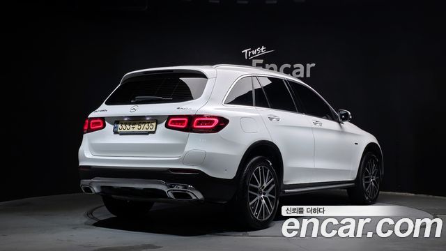 Mercedes-Benz GLC-Class (X253) GLC300e 4MATIC 2021 — фото 2