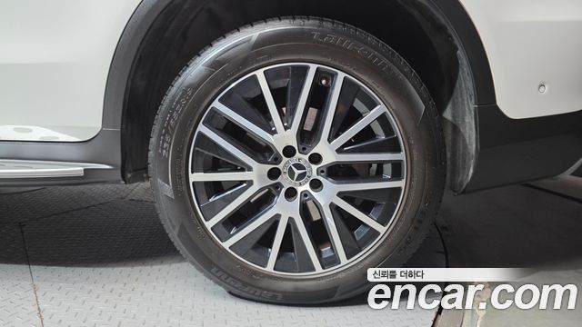 Mercedes-Benz GLC-Class (X253) GLC300e 4MATIC 2021 — фото 21