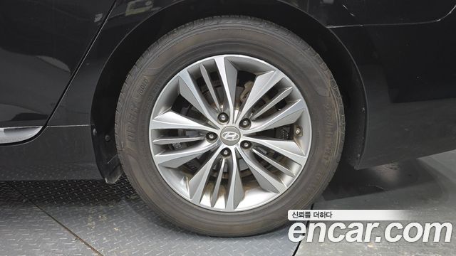 Hyundai Grandeur (HG) HG240 Modern Collection 2016 — фото 21