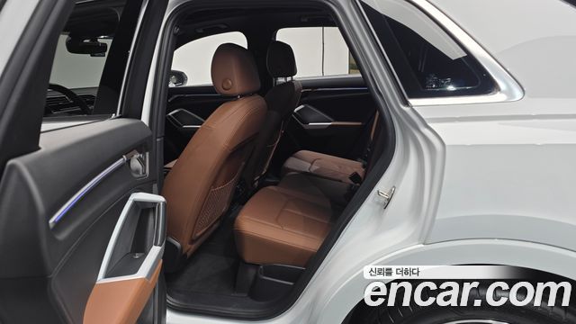 Audi Q3 (F3) 35 TDI Premium 2023 — фото 11