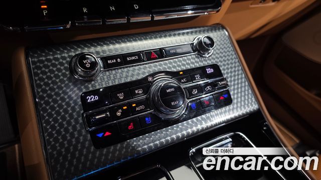 Lincoln Aviator (II) 3.0 Black Label AWD 2022 — фото 38