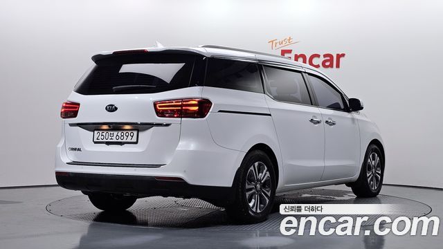 Kia Carnival 11-Seater Prestige 2019 — фото 2