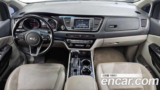 Kia Carnival 11-Seater Prestige 2019 — фото 7