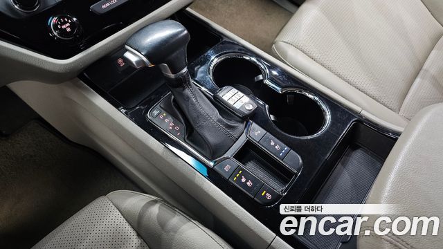 Kia Carnival 11-Seater Prestige 2019 — фото 9